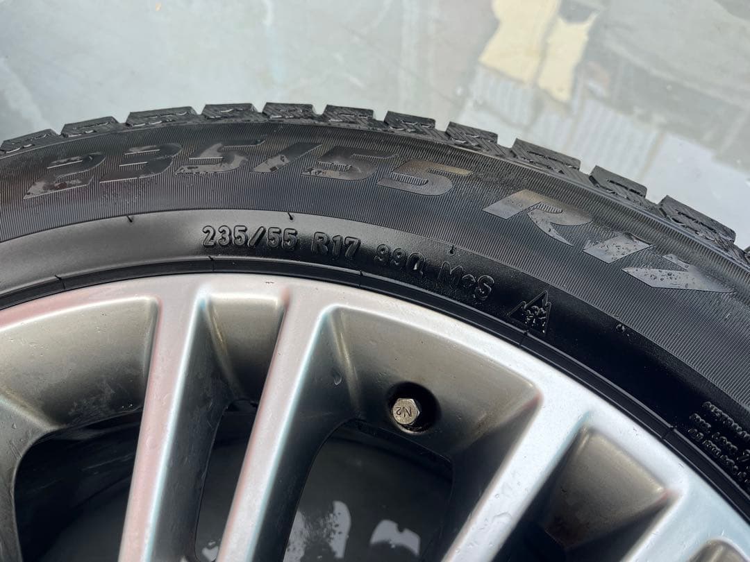 235/55/17 中古ホイール　スタッドレス付 PIRELLI