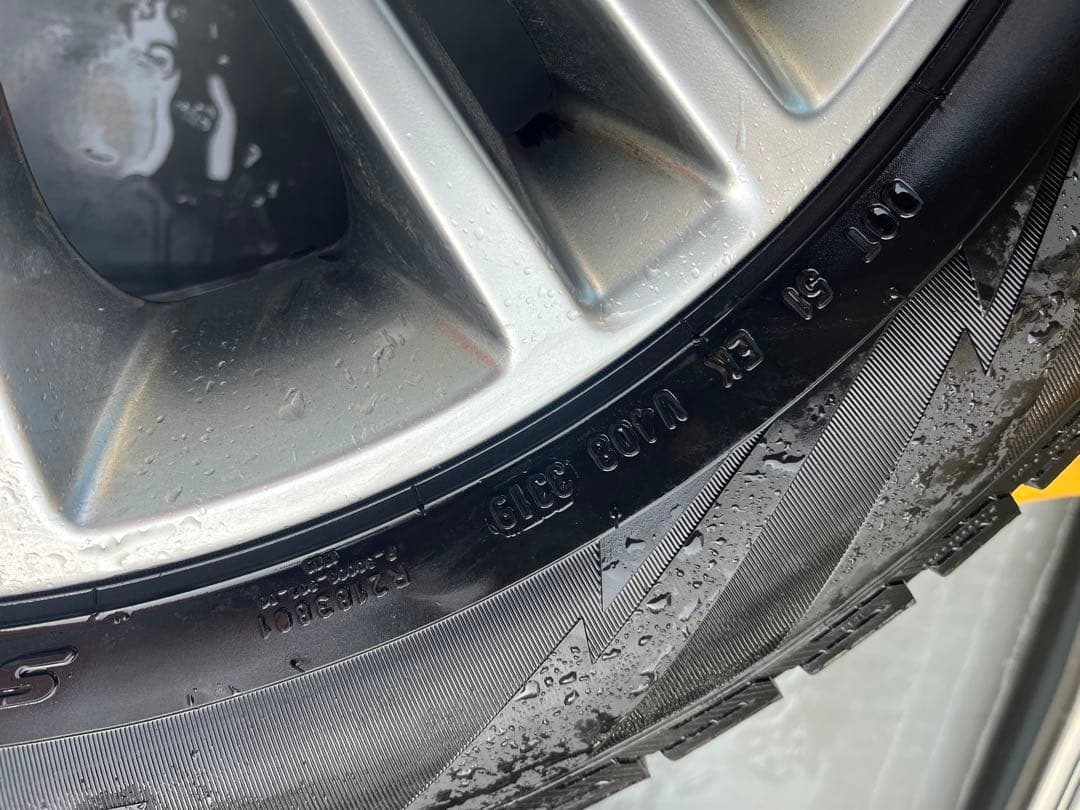 235/55/17 中古ホイール　スタッドレス付 PIRELLI