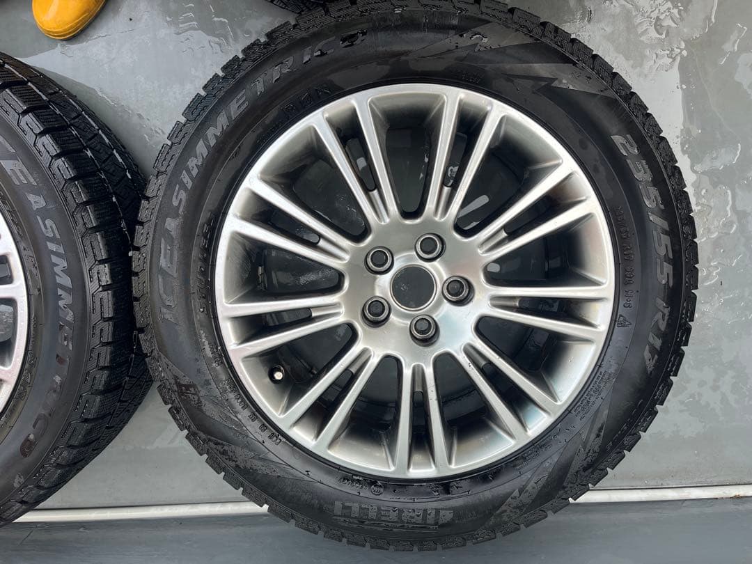 235/55/17 中古ホイール　スタッドレス付 PIRELLI