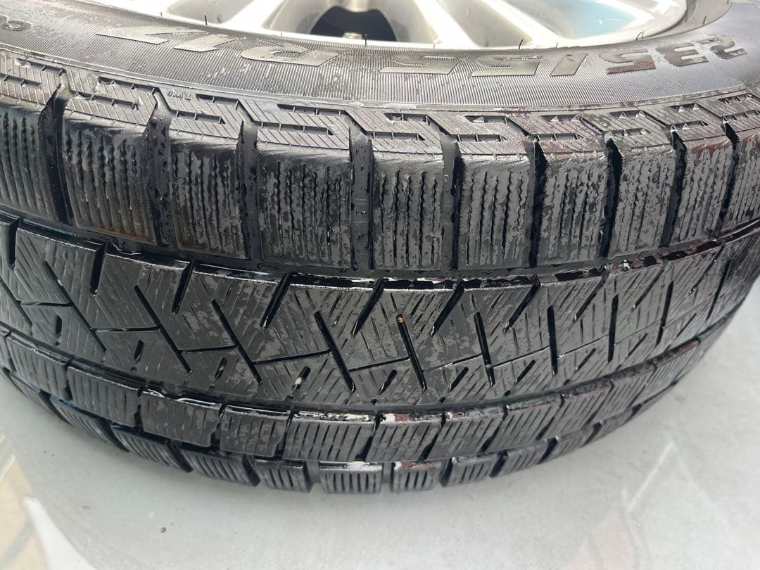 235/55/17 中古ホイール　スタッドレス付 PIRELLI