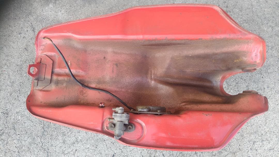 GSX750E（1型）燃料タンク