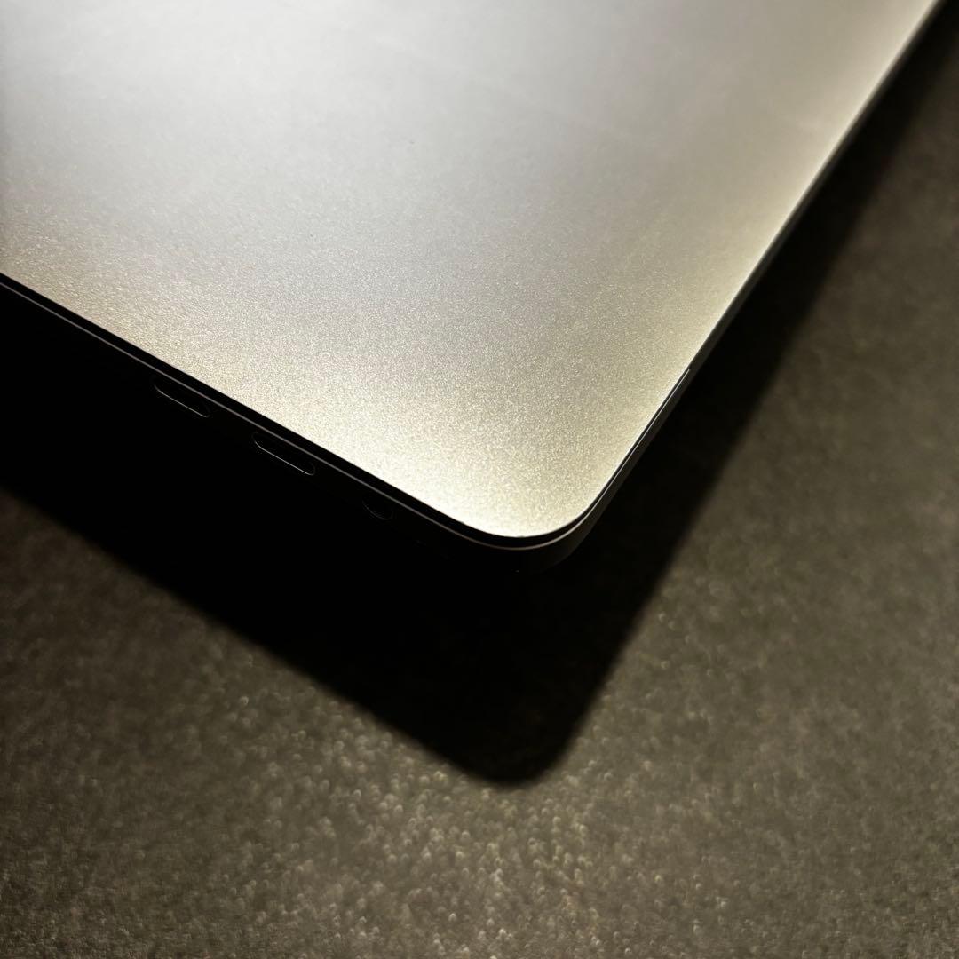 シルバー MacBook pro 2016 i7 16GB ジャンク