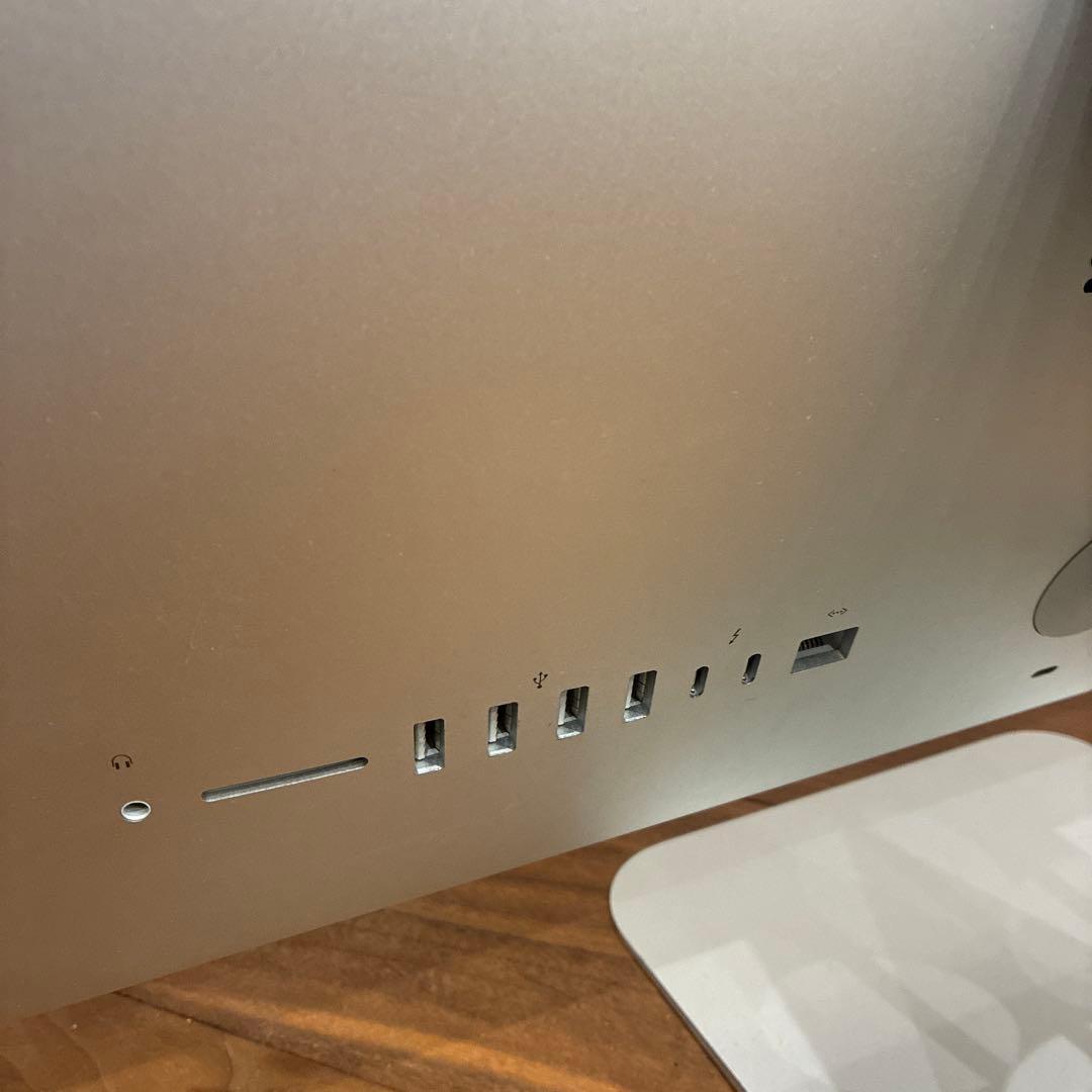 【初期化済】アップル Apple iMac 21.5インチ / 8GB