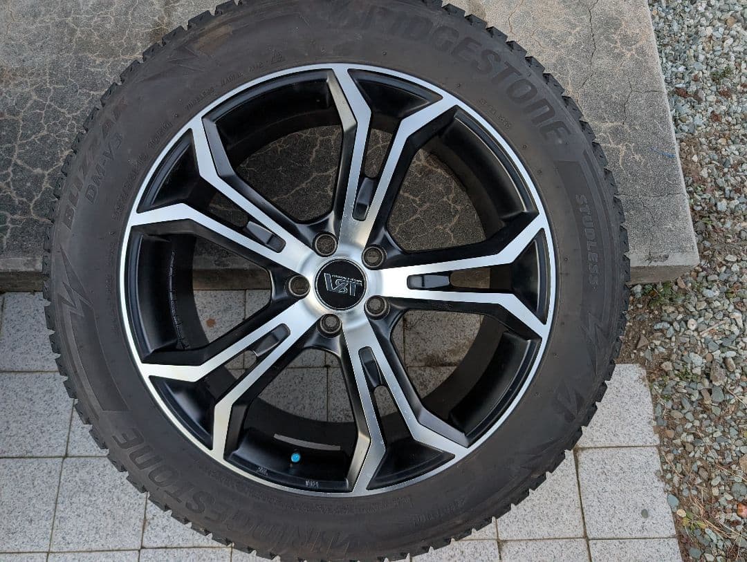 235 / 55 R19 スタッドレス　タイヤホイールセット