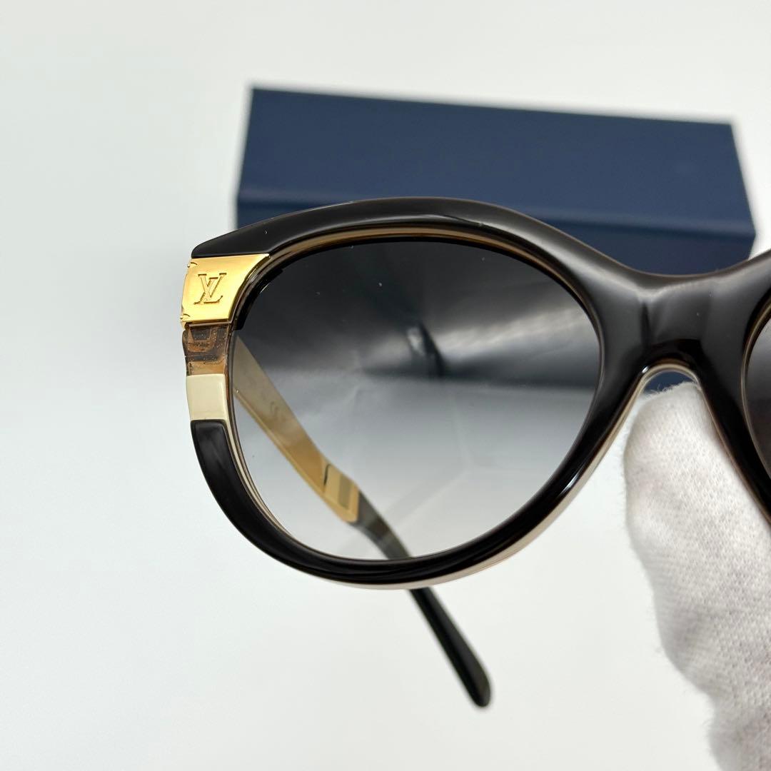 美品 ルイヴィトン サングラス LV プティ スプソン キャッツアイ 現行 黒