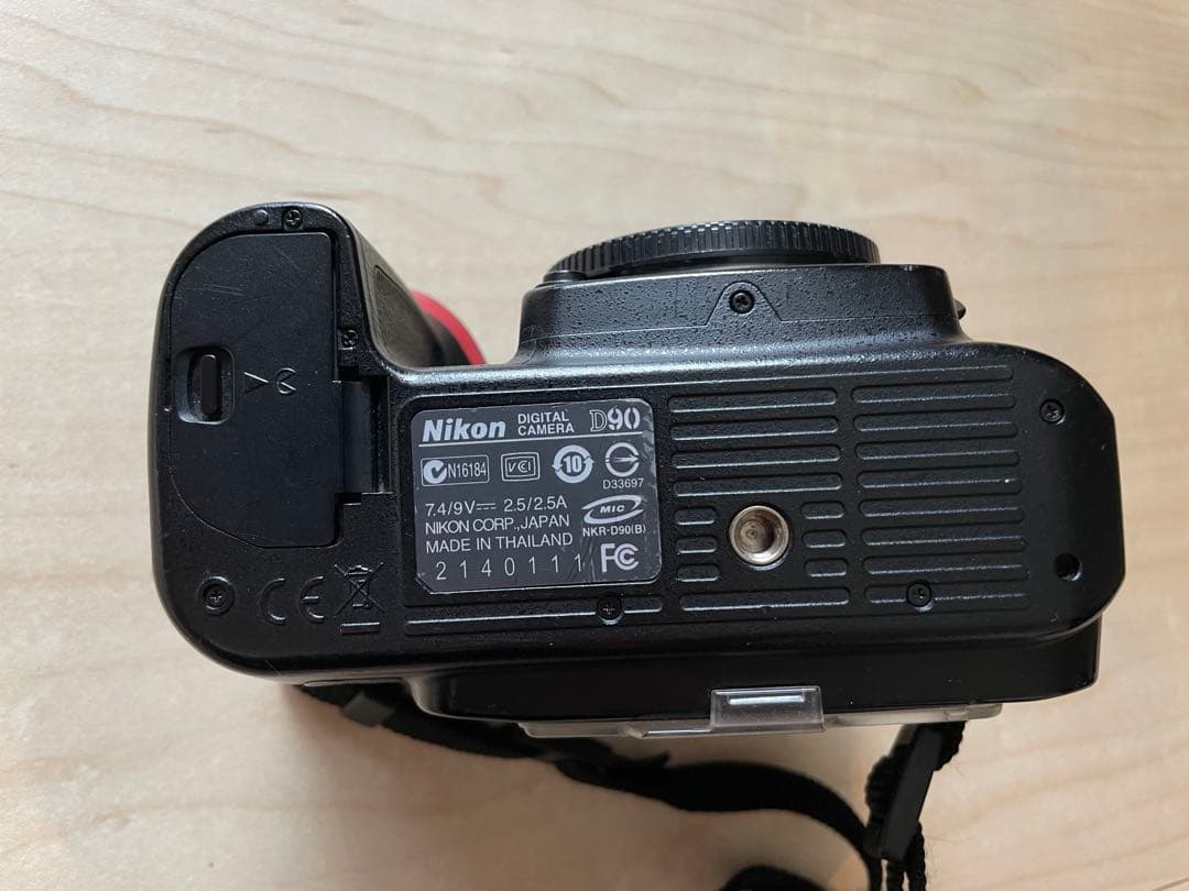 デジタルカメラ Nikon D90 AF-S Nikkor 18-105mm F3.5-5.6G