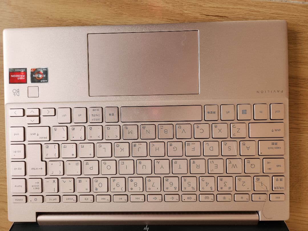 HP pavilion aero 13　be