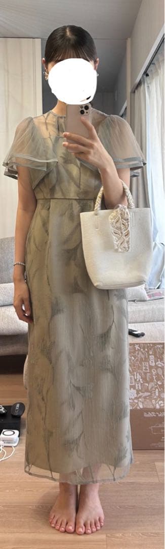 【タグ付き新品】LE’RURE リルアー　サーキュラースリーブフラワードレス