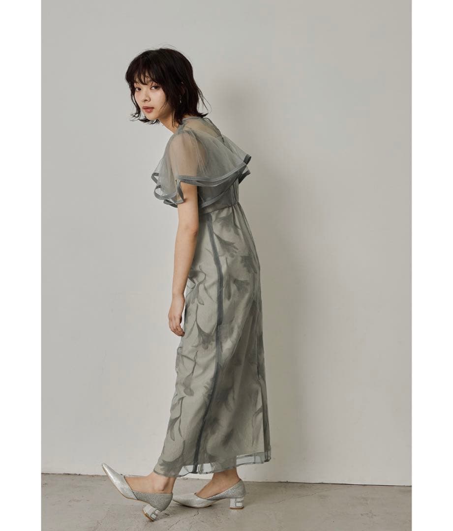 【タグ付き新品】LE’RURE リルアー　サーキュラースリーブフラワードレス