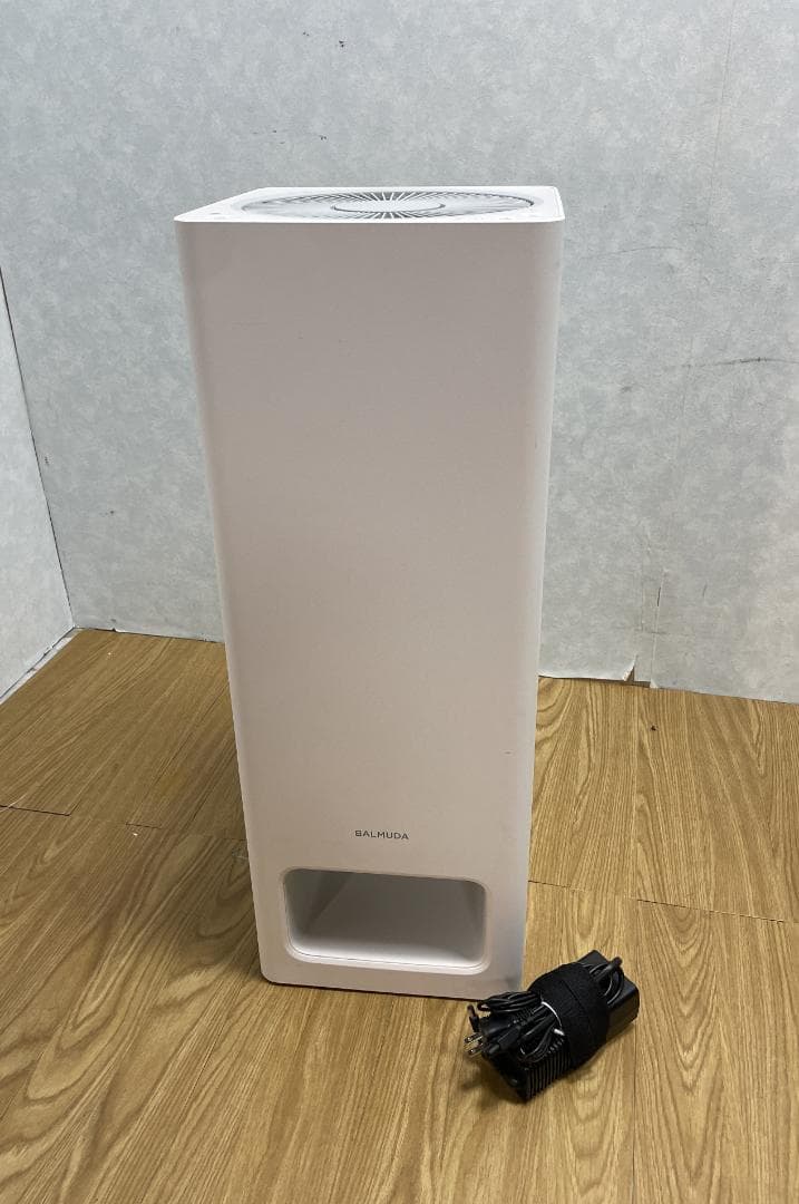 Y♢235 バルミューダ　THE PURE 空気清浄機 A01A-WH