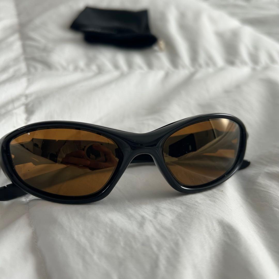 Oakley MINUTE サングラス ブラック ブラウンレンズ