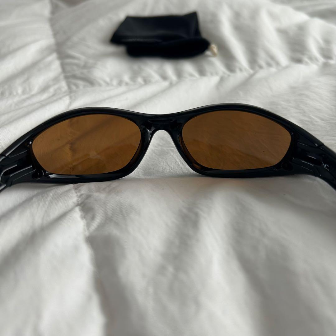 Oakley MINUTE サングラス ブラック ブラウンレンズ