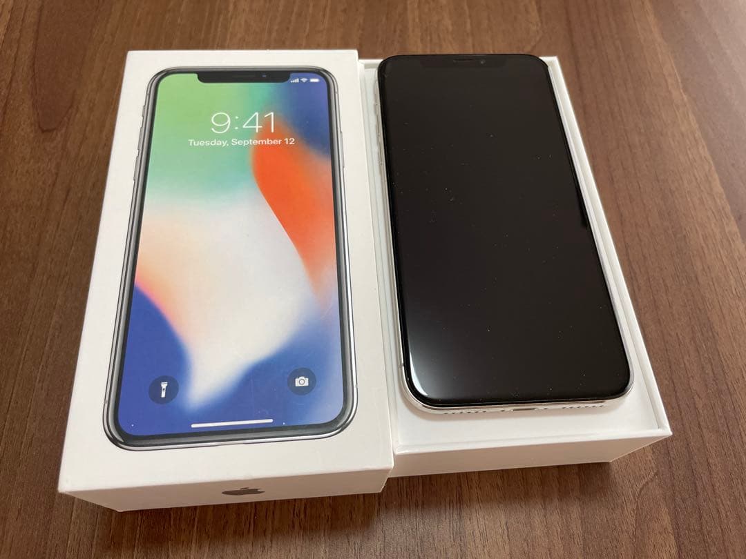 Apple iPhone X シルバー 64GB