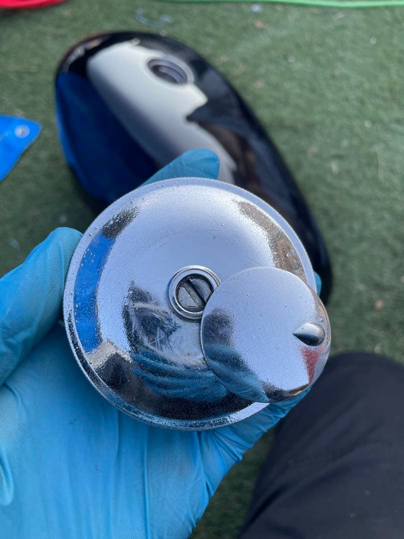 スポーツスター1200 純正タンク タンクキャップ 鍵付き 〜03