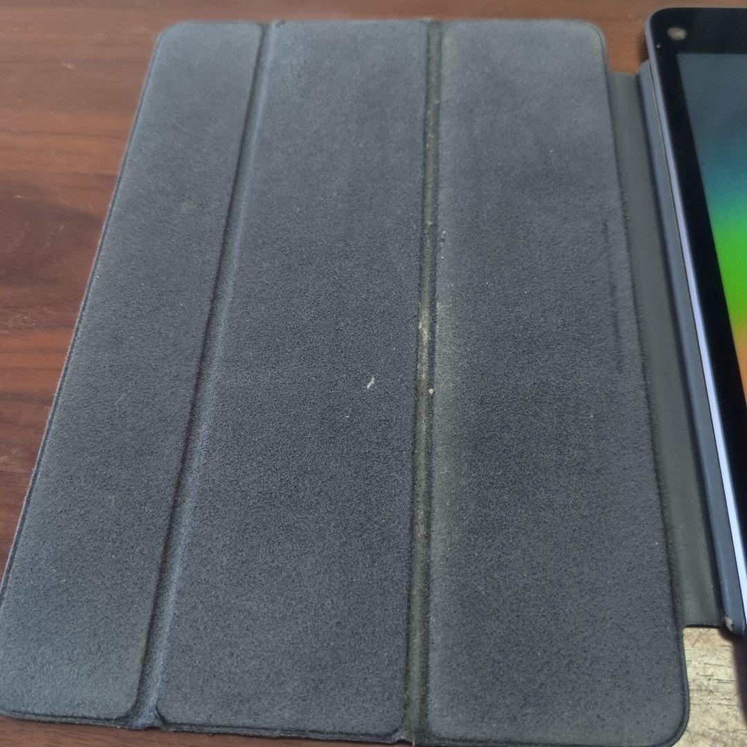 iPad mini 5本体　カバーはおまけ