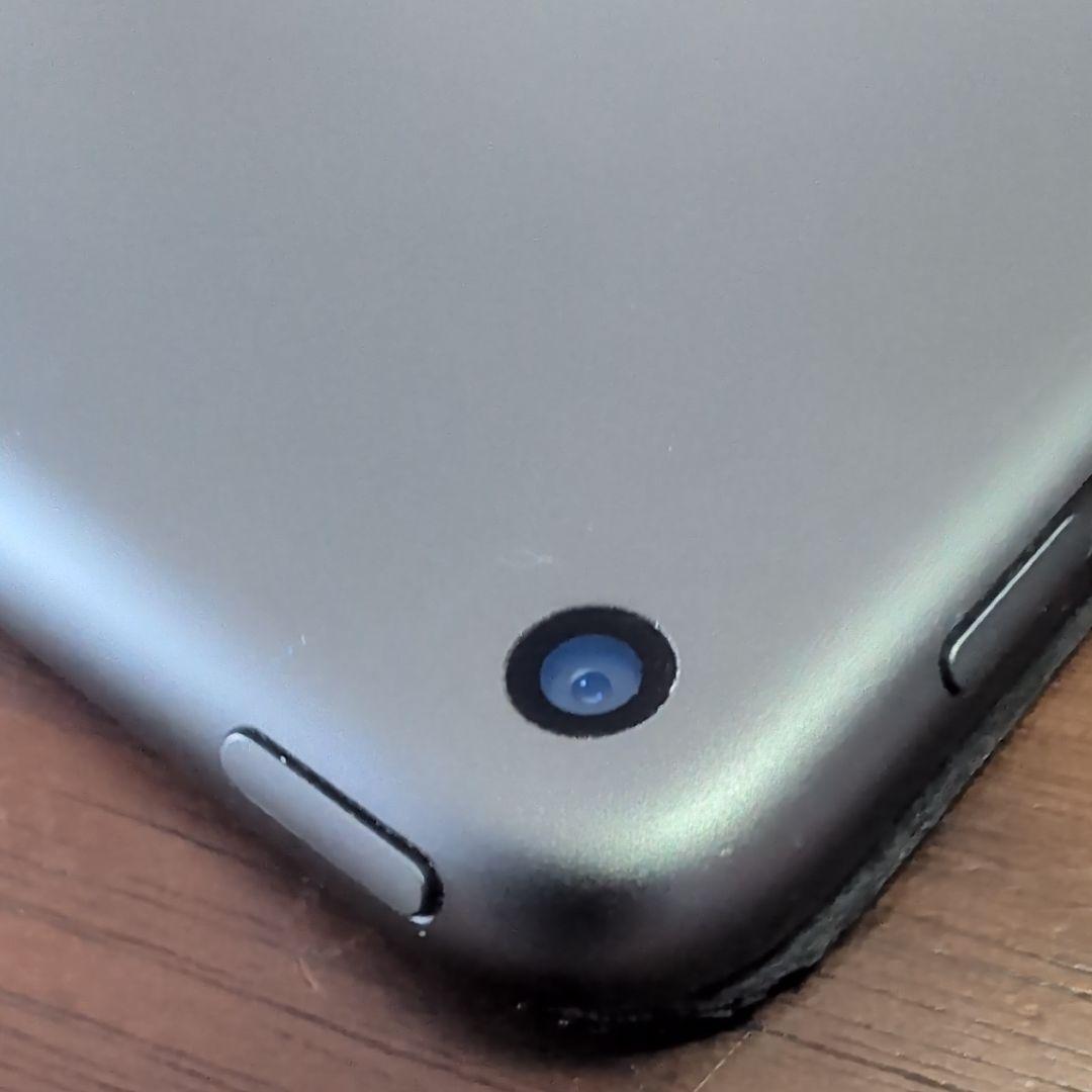 iPad mini 5本体　カバーはおまけ