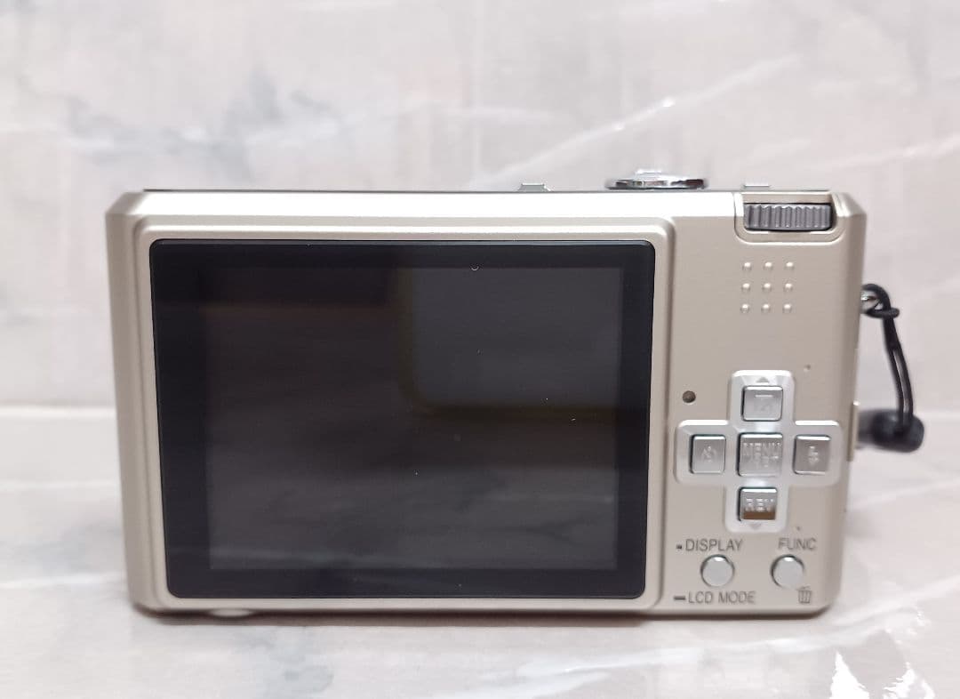 Panasonic　デジカメ　　DMC-FX100-N ゴールド