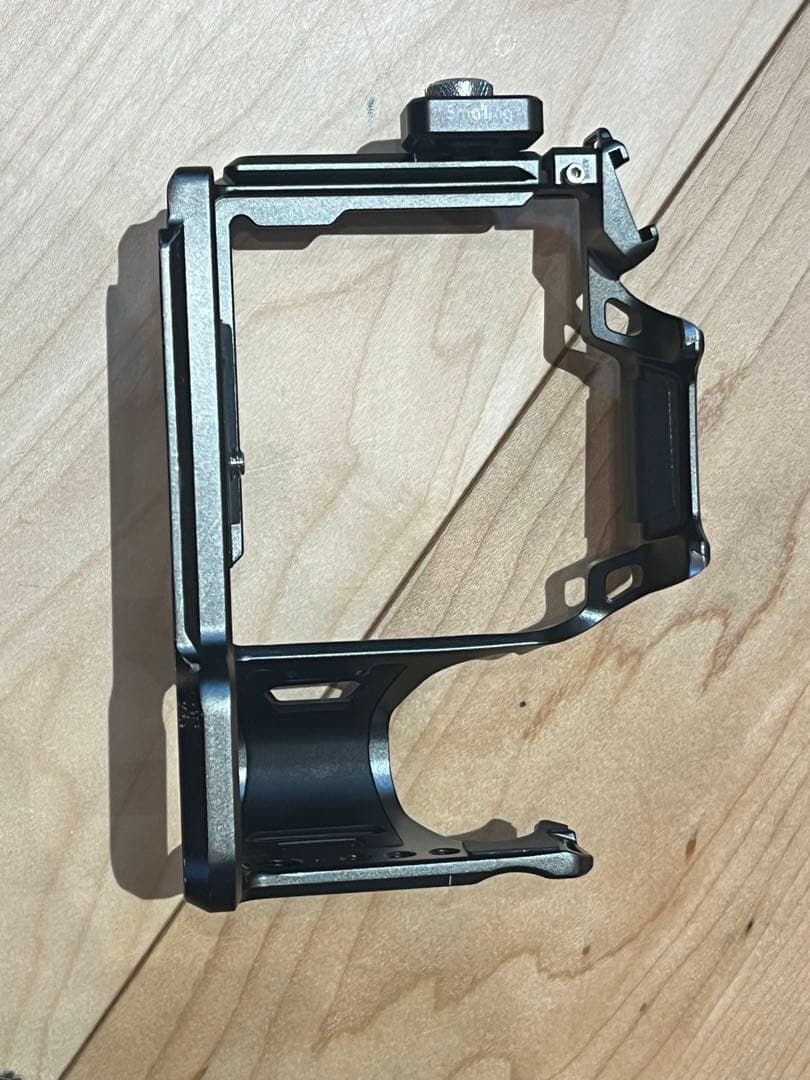 防湿庫保管_SONY α7SⅢ 本体 バッテリー2本 ケージ ストラップ