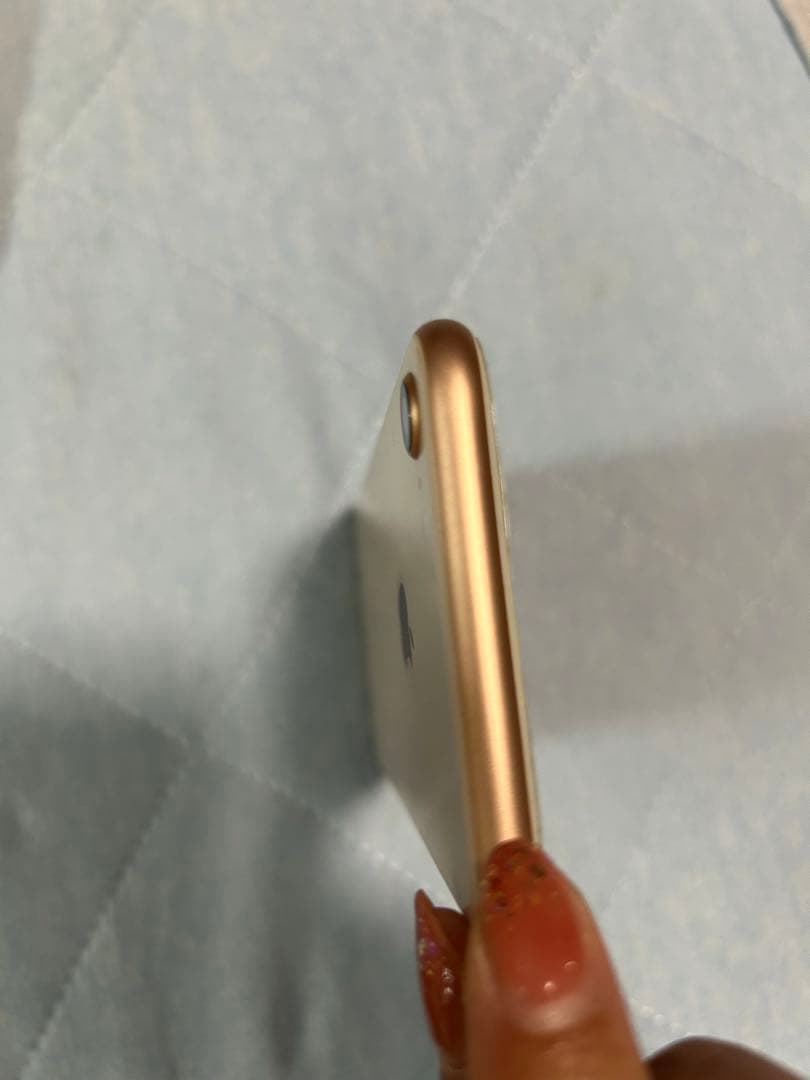 割れ有iPhone 8 ゴールド 極美品