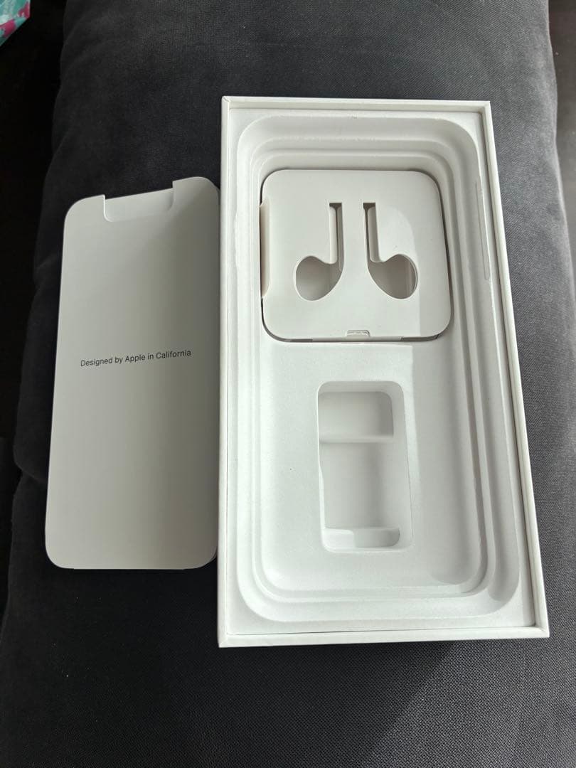 【液晶画面に若干難あり】Apple iPhone 11 64GBグリーン