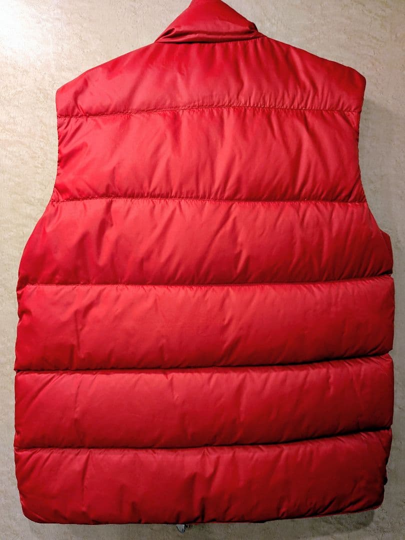【美品】MONCLER（モンクレール）赤 ダウンベスト