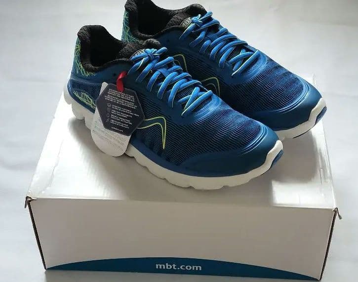 未使用　MBT ランニングシューズ RACER 18M　27cm　姿勢補正