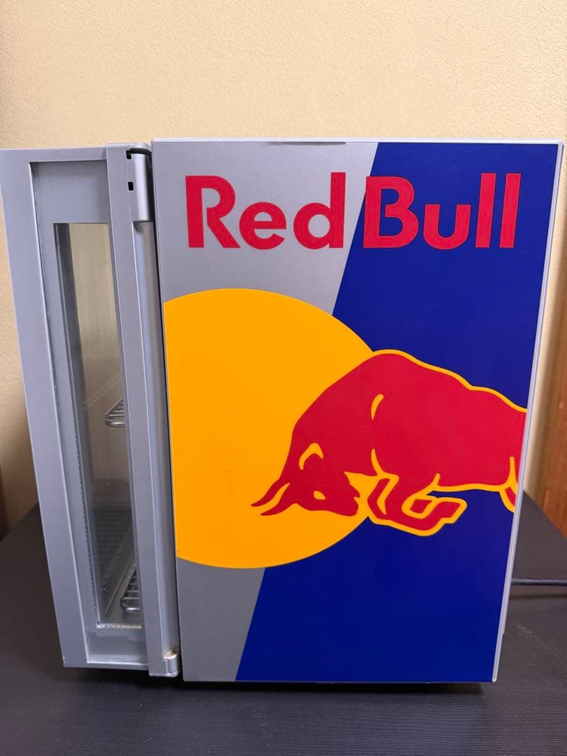 Red Bull 冷蔵庫 ガラス扉付き コンパクト