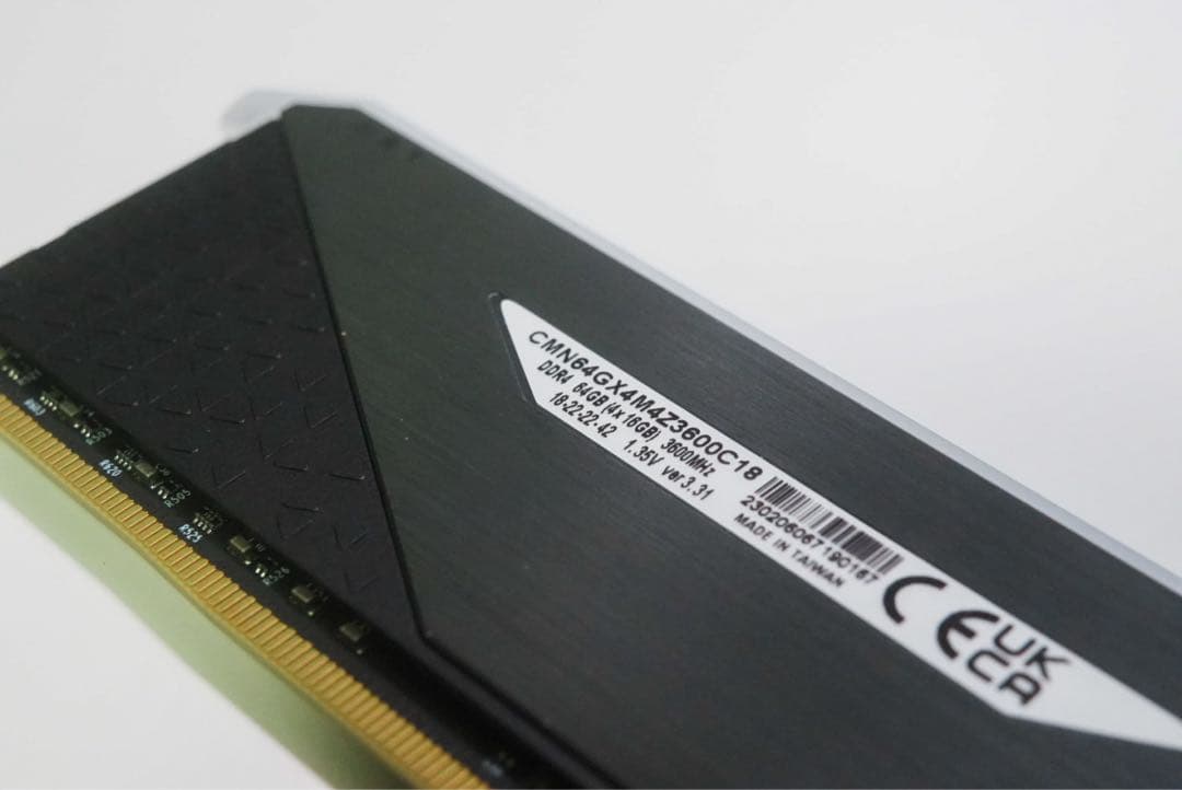 VENGEANCE RGB RT 32GB DDR4 3600MHz ブラック