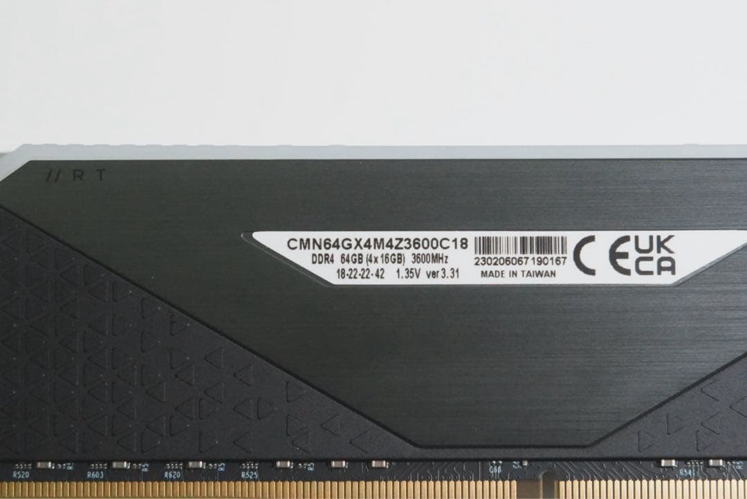 VENGEANCE RGB RT 32GB DDR4 3600MHz ブラック