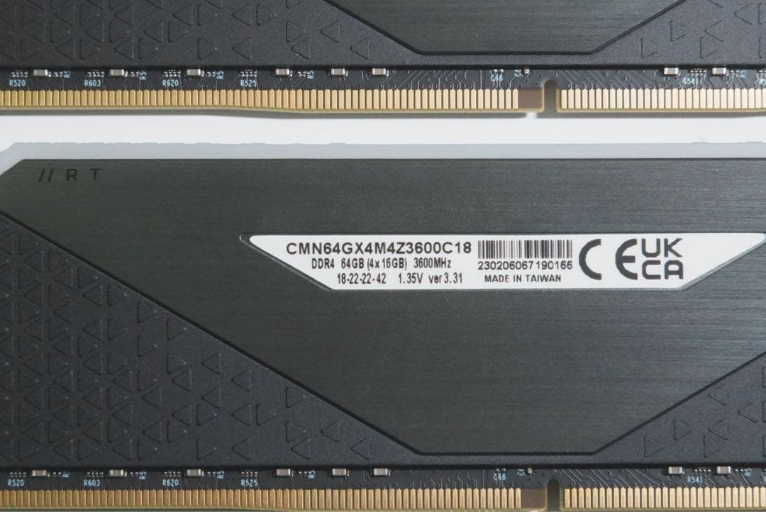 VENGEANCE RGB RT 32GB DDR4 3600MHz ブラック