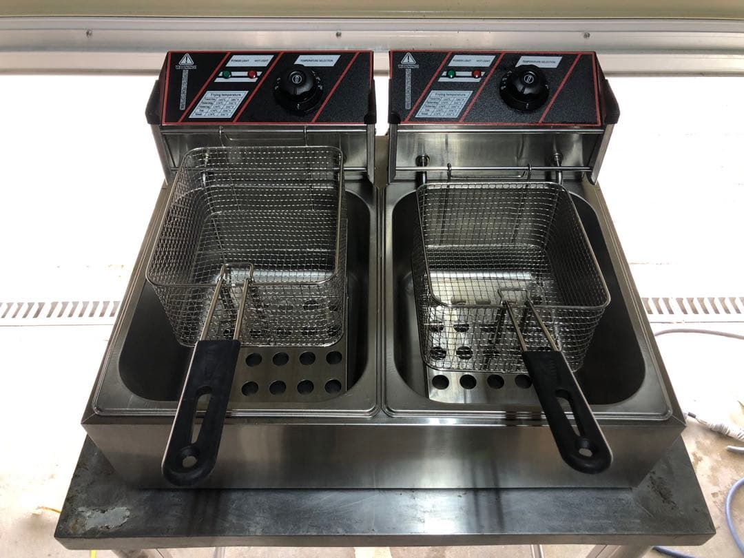 卓上電気フライヤー　2槽式　100V×2 6L×2