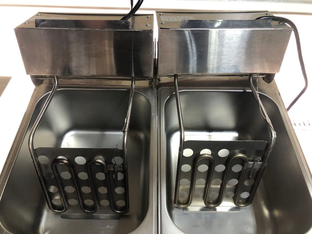 卓上電気フライヤー　2槽式　100V×2 6L×2