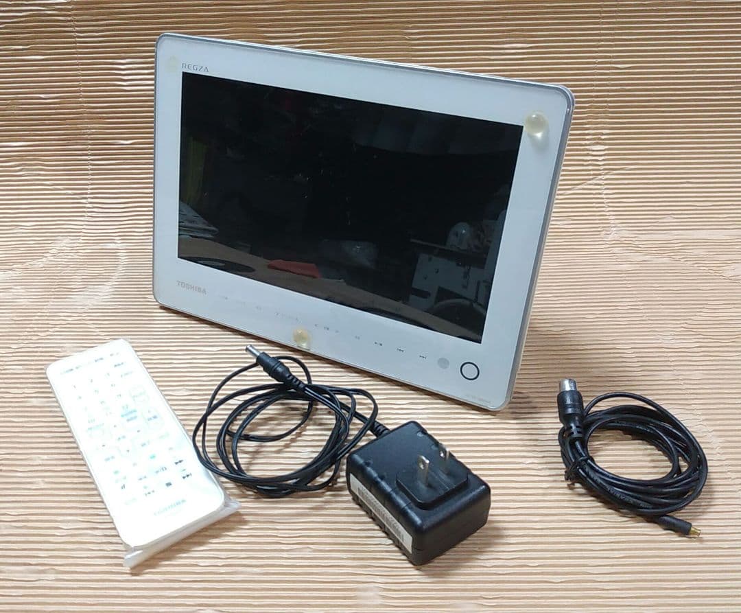 【要修理】東芝ポータブルブルーレイプレーヤー☆~セール中