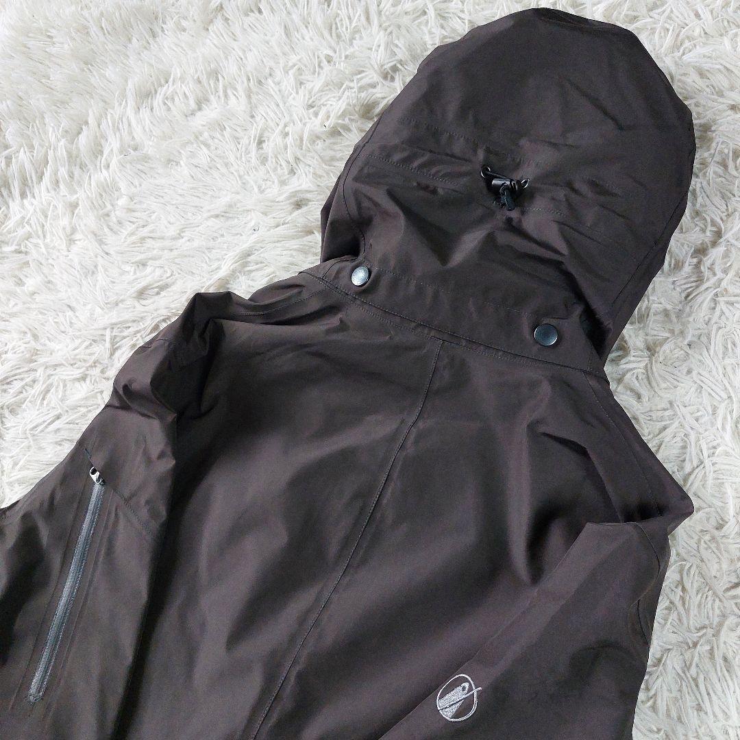 美品 tilak Poutrnik ワンポイント ロゴ ステンカラーレインコート