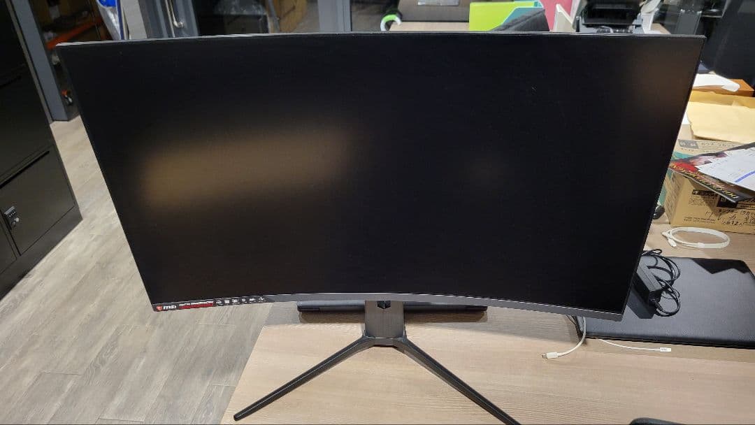 31.5型 湾曲ゲーミングモニターMSI Optix MAG321CQR