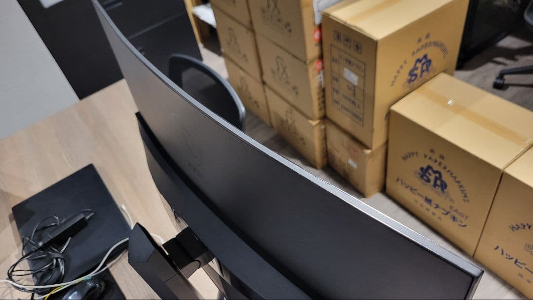 31.5型 湾曲ゲーミングモニターMSI Optix MAG321CQR