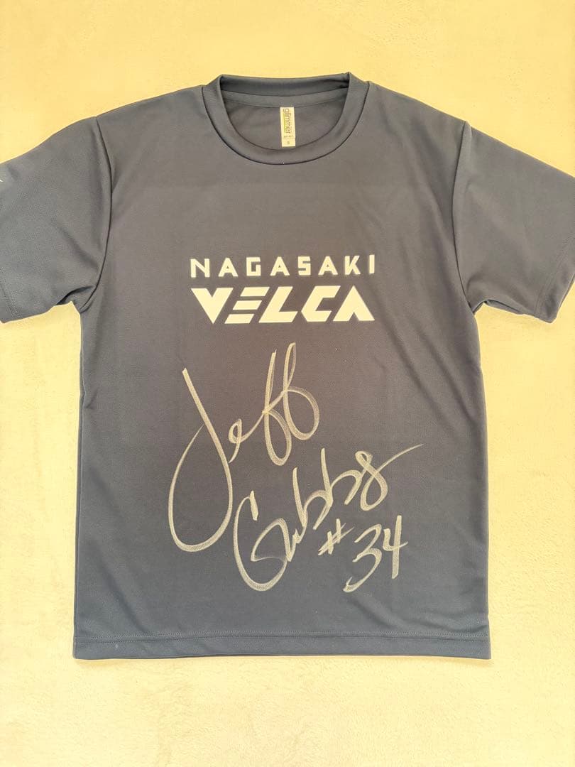 長崎ヴェルカ ジェフ・ギブス選手　サインTシャツ