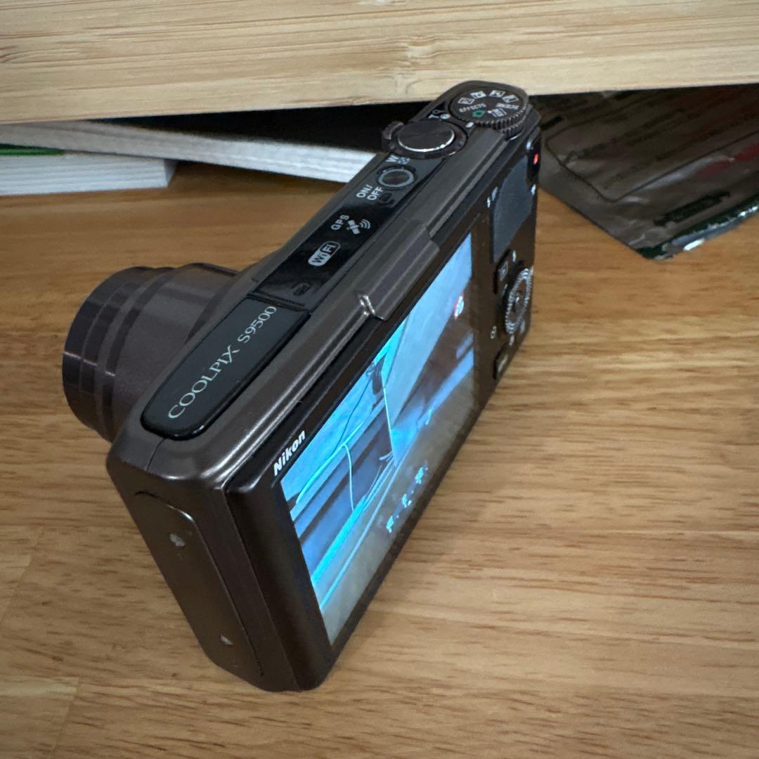 Nikon COOLPIX S9500 22倍ズーム