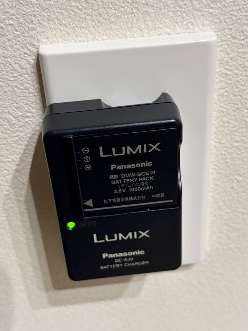 Panasonic LUMIX デジタルカメラ　DMC-FX33