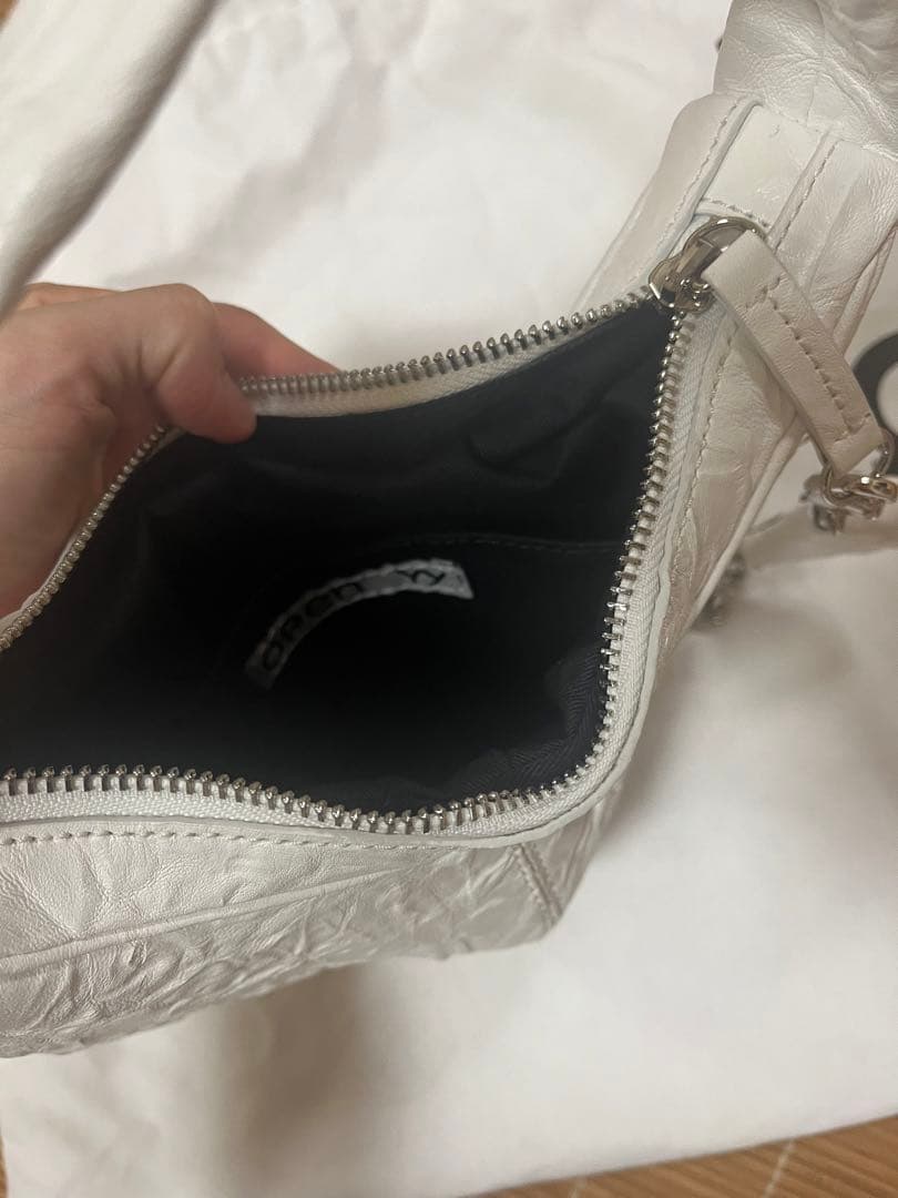 open yy オープンワイワイ　チェーンバッグ