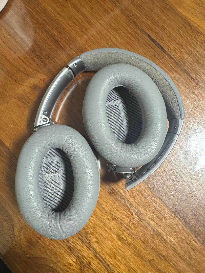 Bose QuietComfort 35 ワイヤレスヘッドホン　シルバー