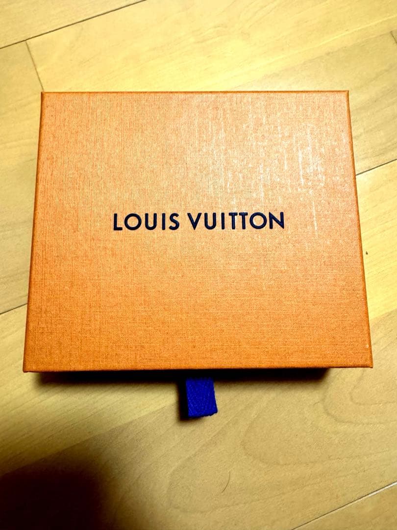 最終値下げLOUIS VUITTON モノグラム柄ハンカチ