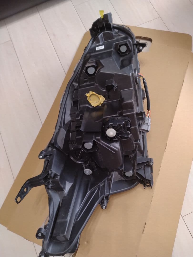 トヨタ シエンタ　 ヘッドライト