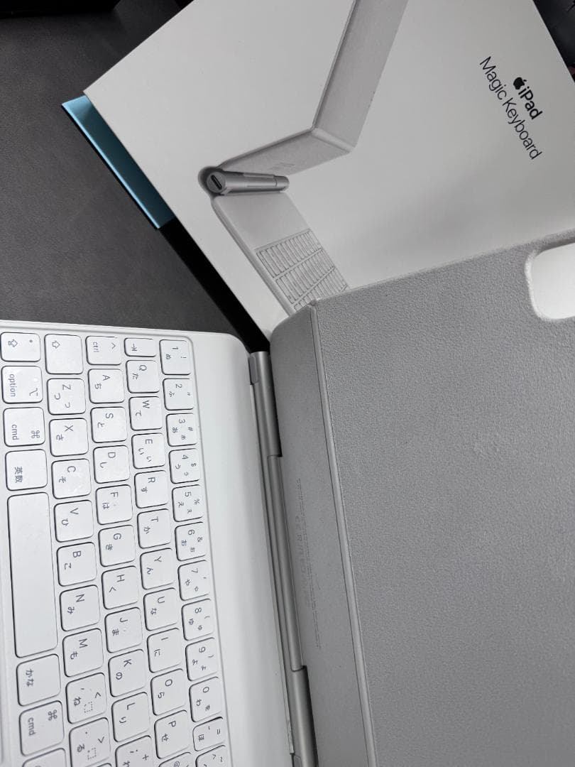 iPad Air (第5世代) 用 Magic Keyboard 日本語