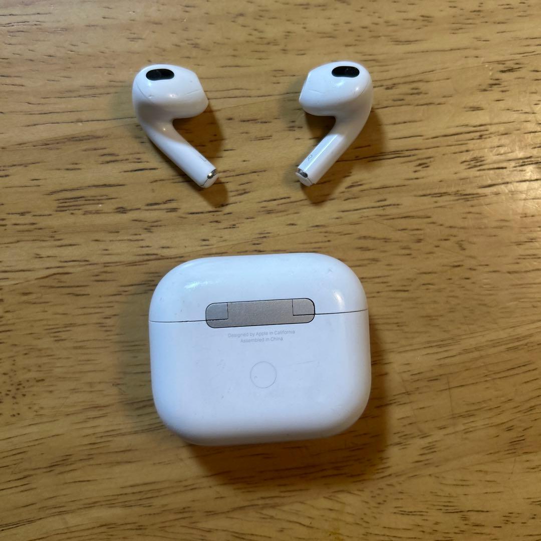 【純正】AirPods第3世代　本体 ホワイト 充電ケース付き