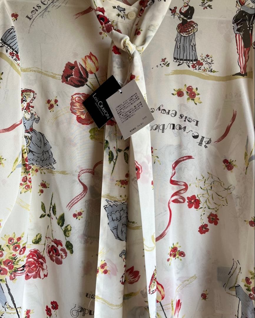 ロイスクレヨン　アンジェラブラウス