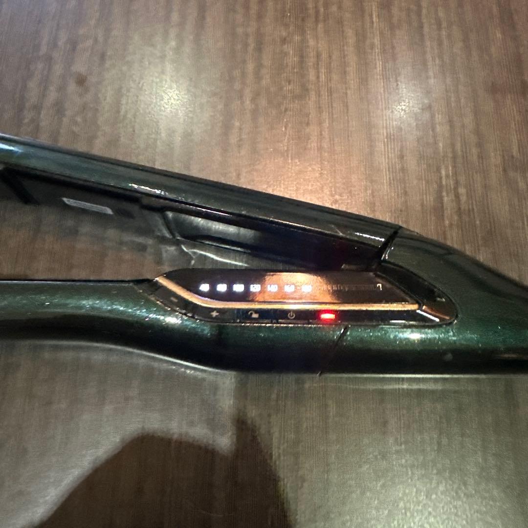 HAIRBEAURON 7D　ストレートアイロン　ヘアビューロン