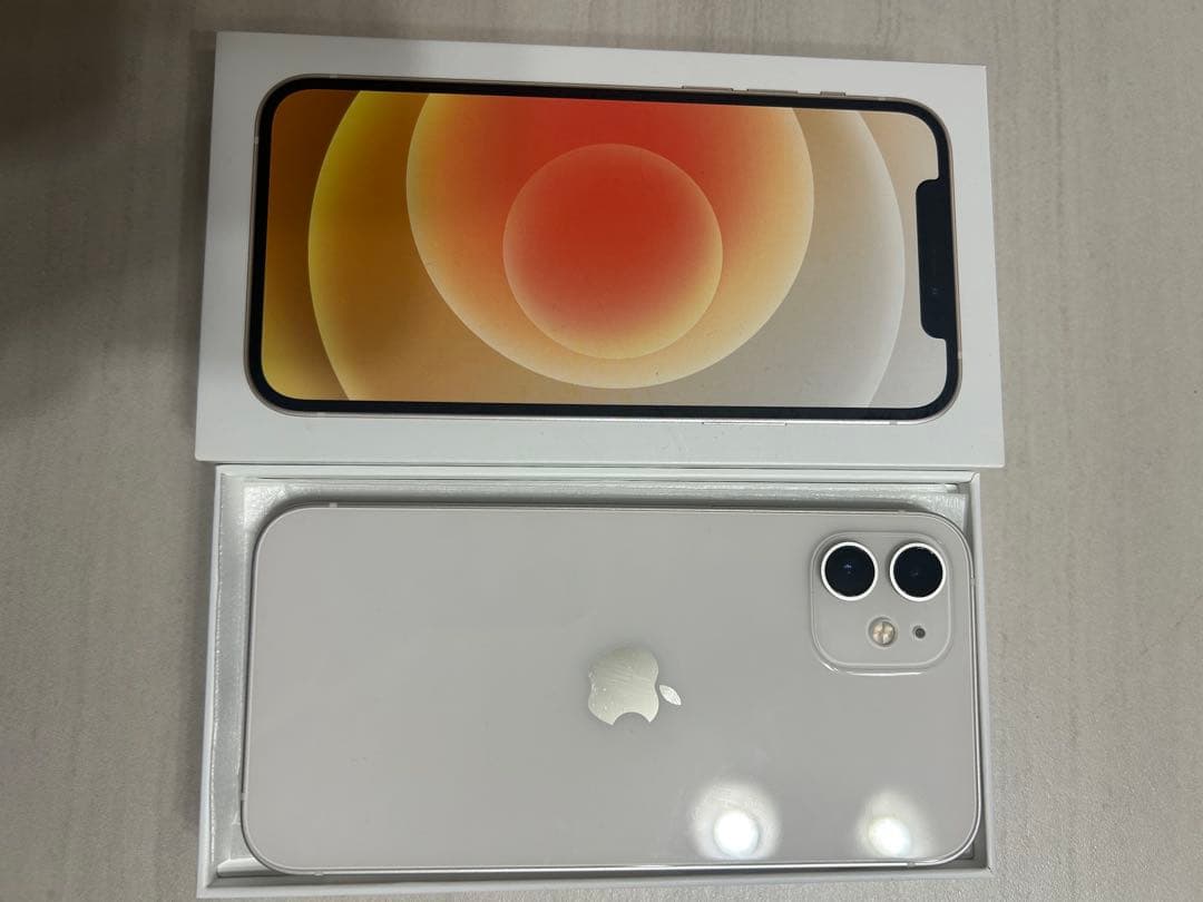Apple iPhone 12 ホワイト 本体のみ（箱付き）
