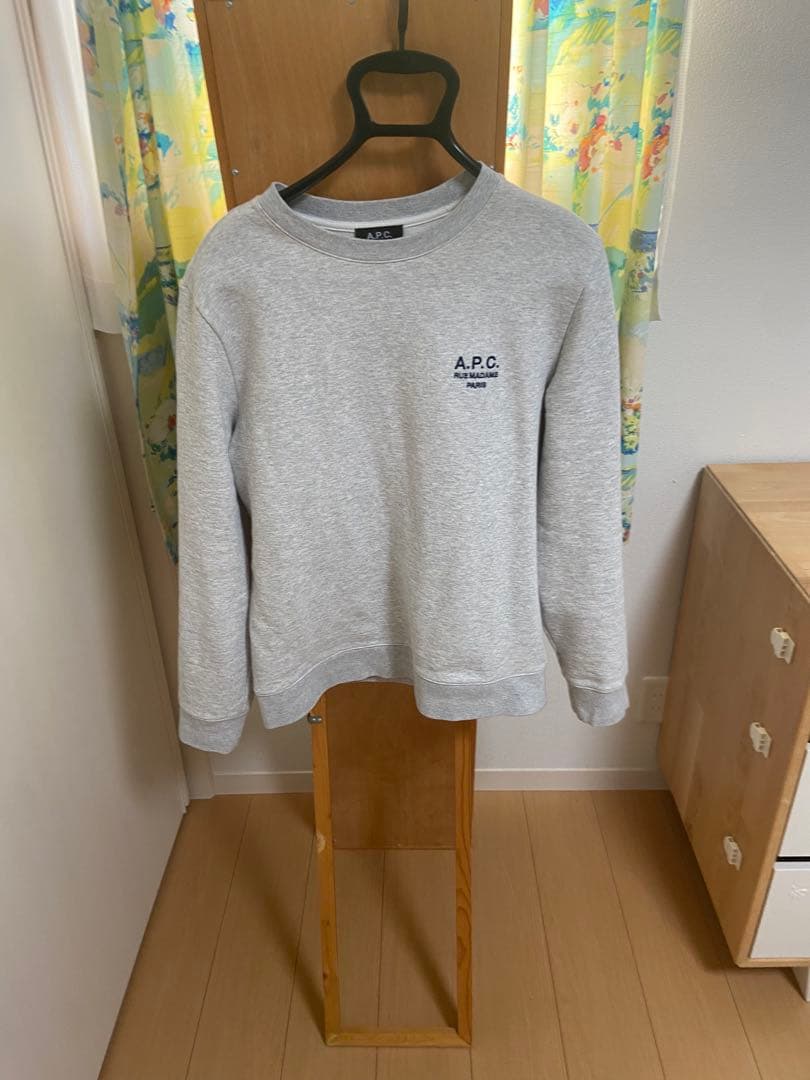 m*i様 美品 A.P.C. グレー クルーネック スウェット M