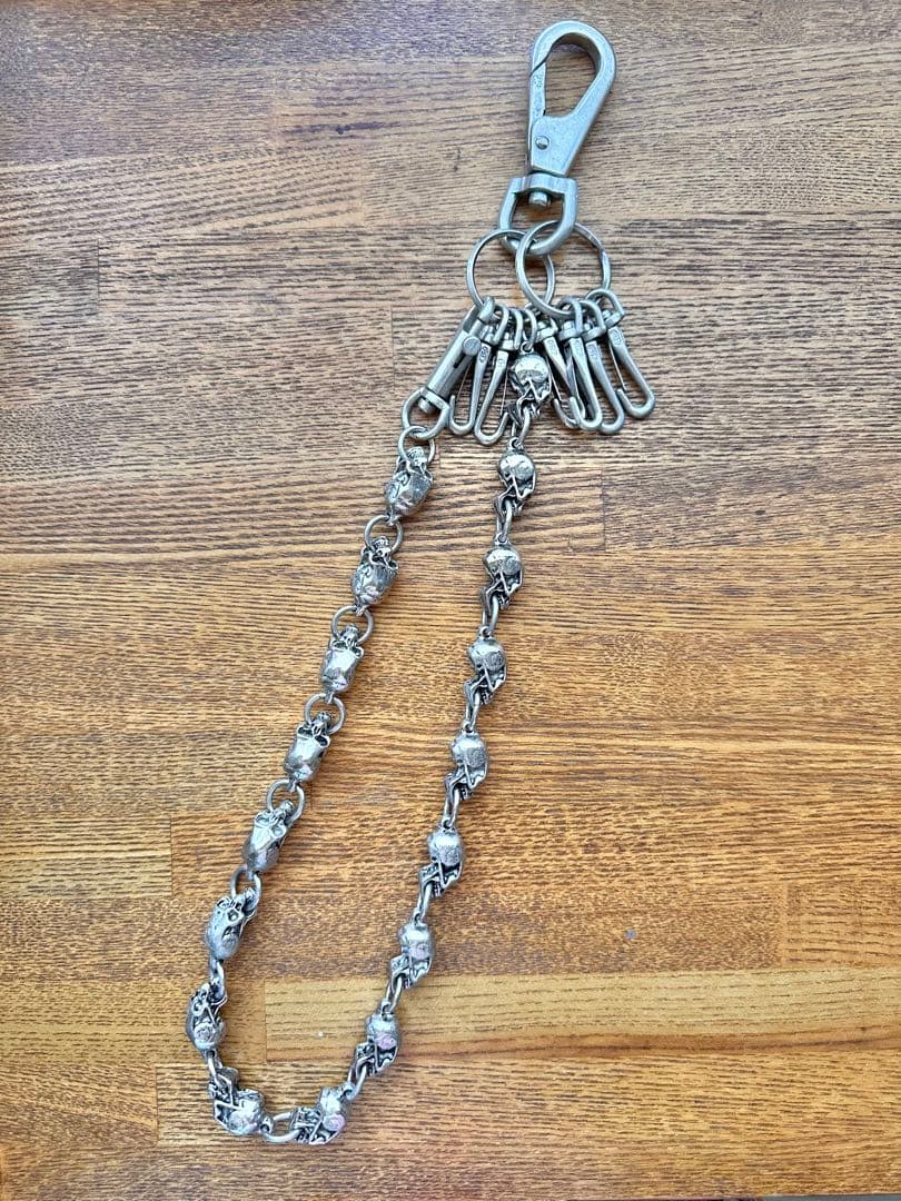 スカルデザイン ウォレットチェーン キーホルダー シルバー調